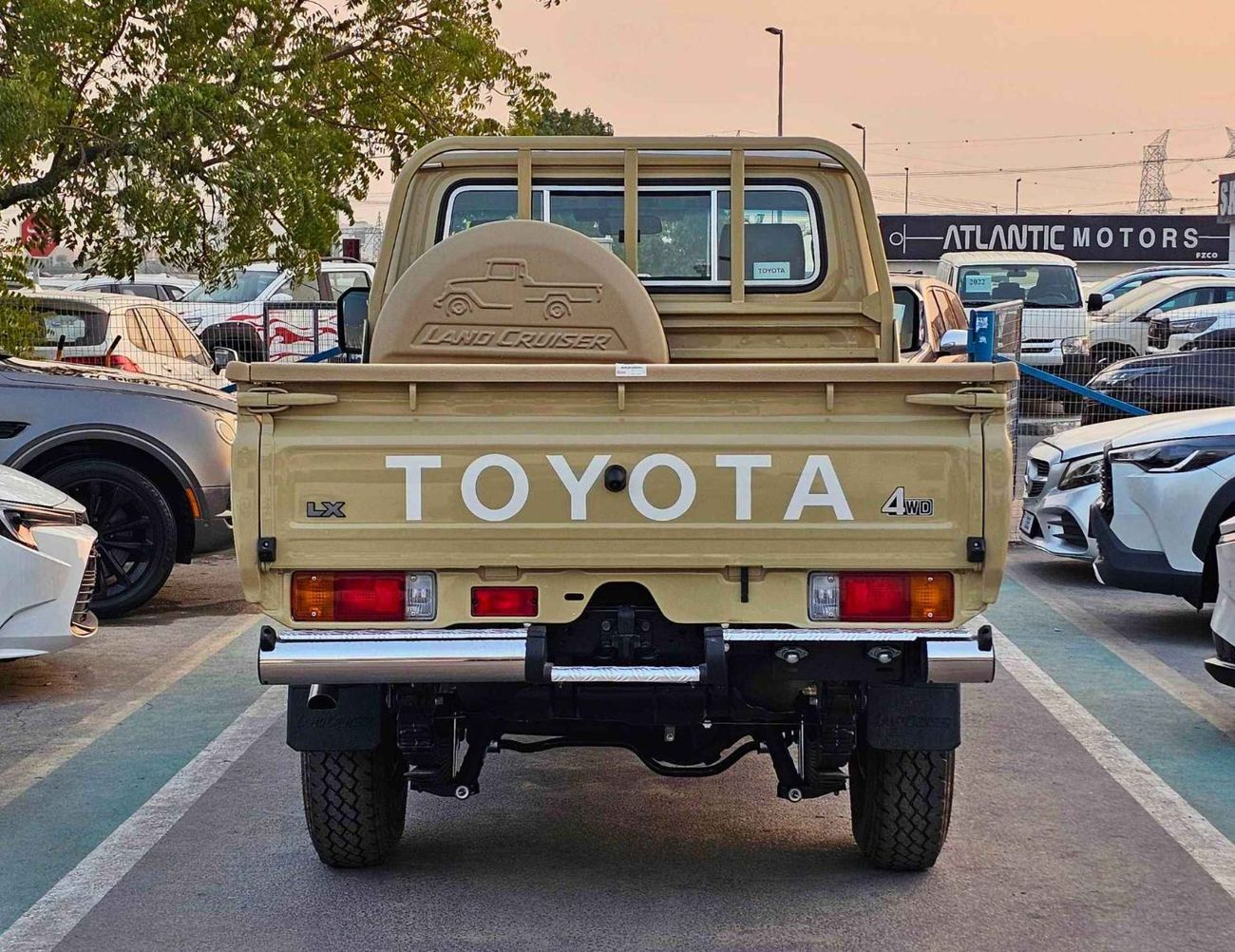 تويوتا لاند كروزر بيك آب LC79 / SINGLE CABIN / 2.8L V4 DIESEL / DVD CAMERA / DIFF LOCK / FULL OPTION (CODE # SCDTMF)