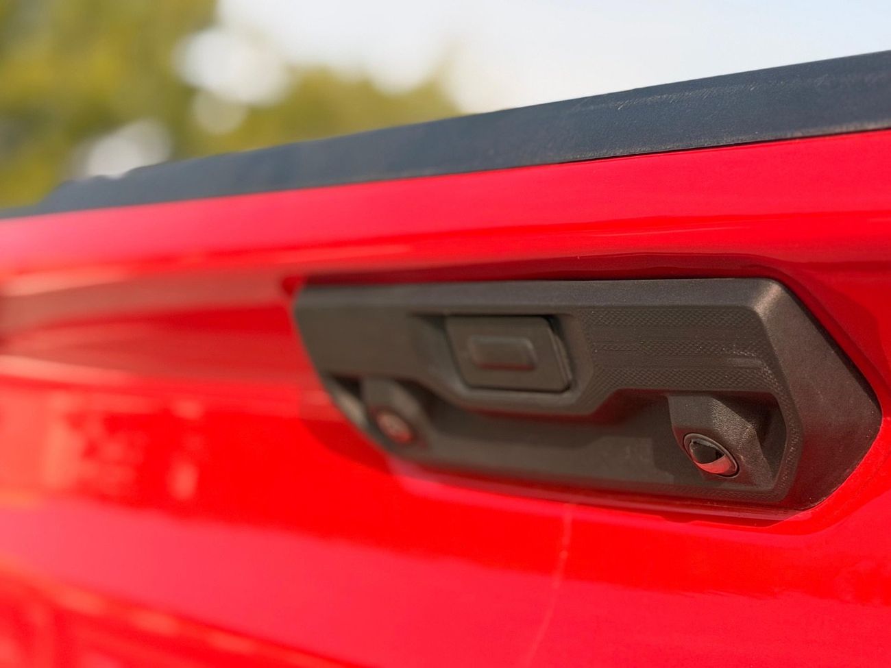 شيفروليه سيلفارادو ZR2 export from Australia