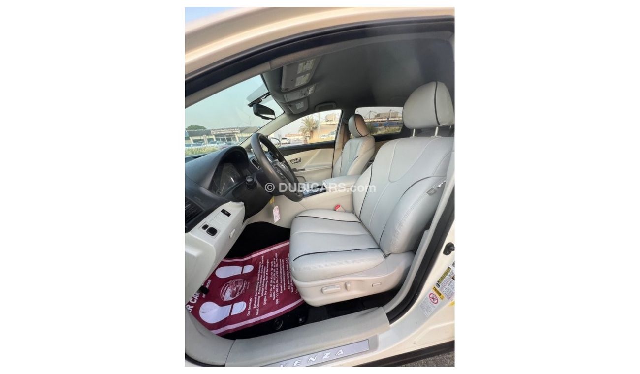 تويوتا فينزا 2015 LEATHER SEATS V4 - 2.7L AWD USA IMPORTED - FOR UAE 5%VAT & 5% DUTY APPLIES UAE PASS