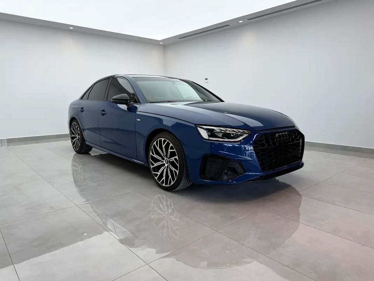 Audi A4 35 TFSI S-line - GCC Specs - Great conditions