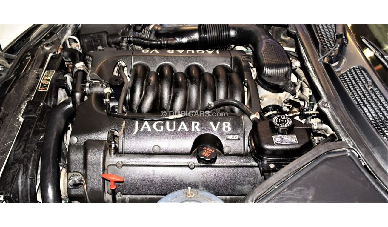 Jaguar XK OLD BUT FRESH AMAZING!!! JAGUAR XK8 2000 Model!! in Grey Color! GCC Specs