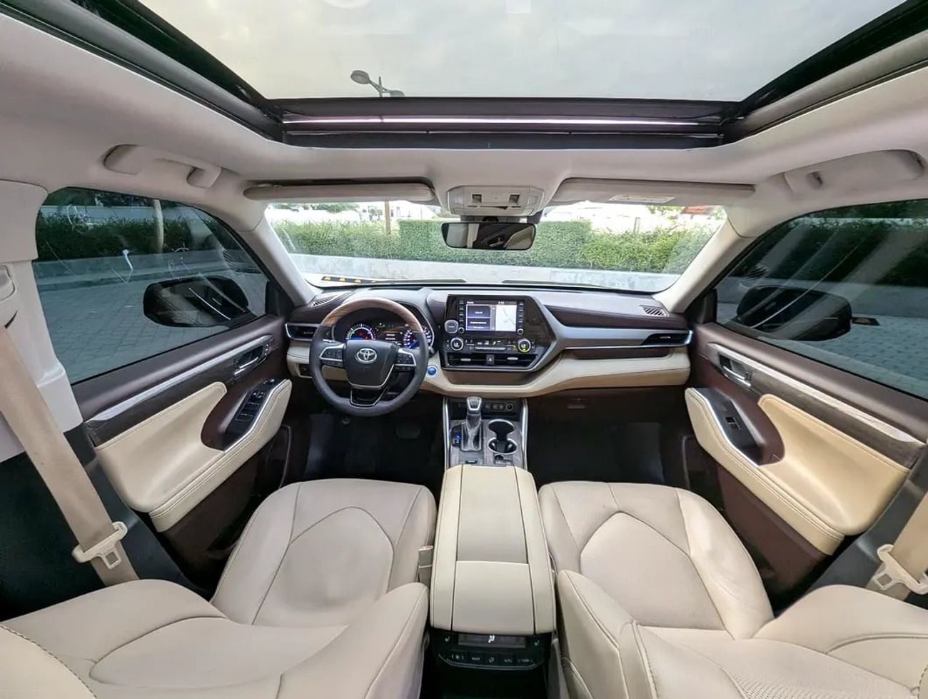 Toyota Highlander VXR Hybrid - GCC Specs - Pristine Condition
