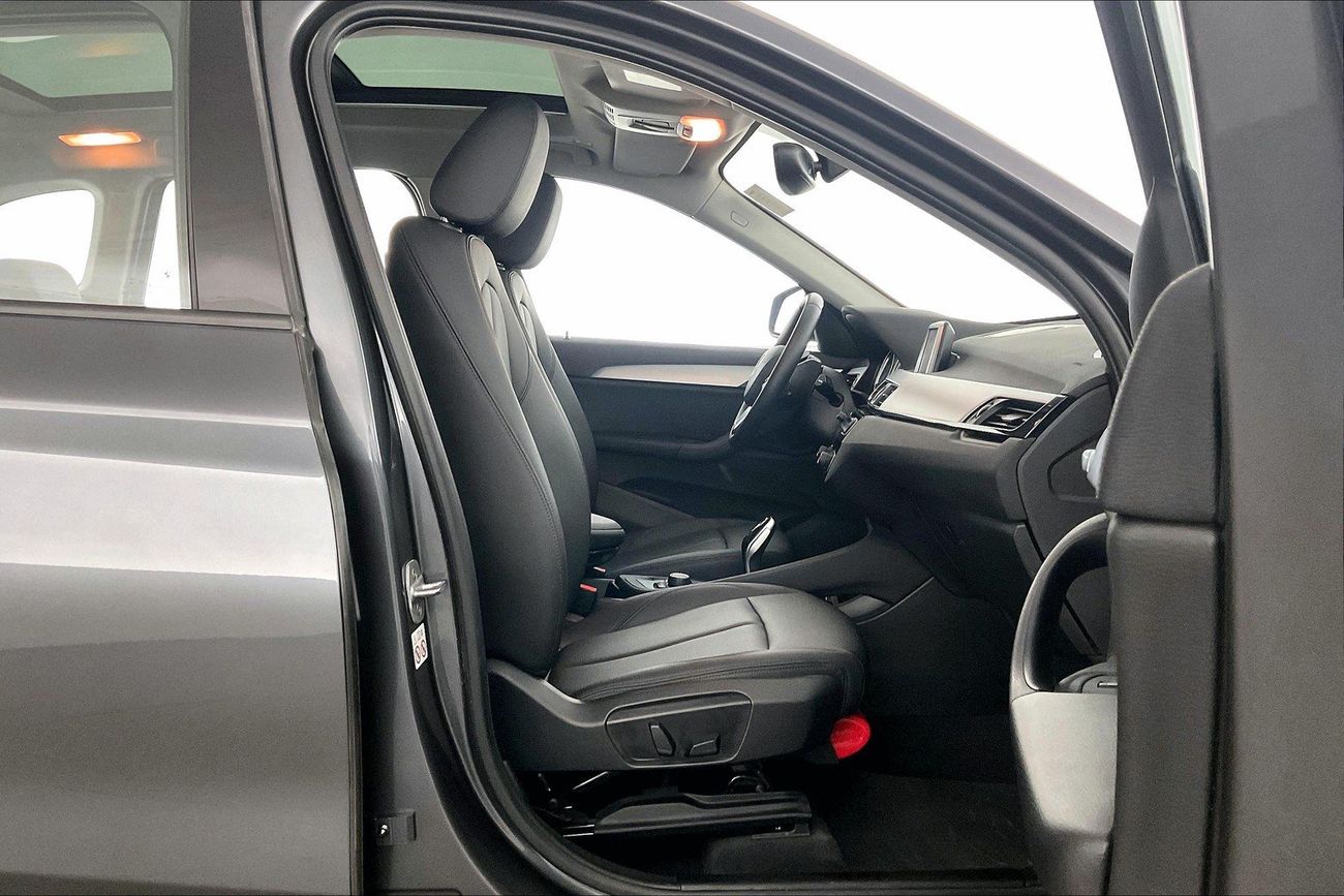 بي أم دبليو X1 sDrive 20i Executive | شامل الضمان | 0 ﺪﻔﻋﺓ ﺃﻮﻟﻯ