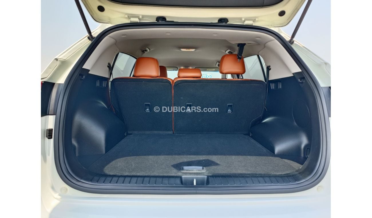 كيا سبورتيج MEGA SALE / 2.4L / V4 / VCC CUSTOM / MID OPT / LEATHER  (LOT # 21777)