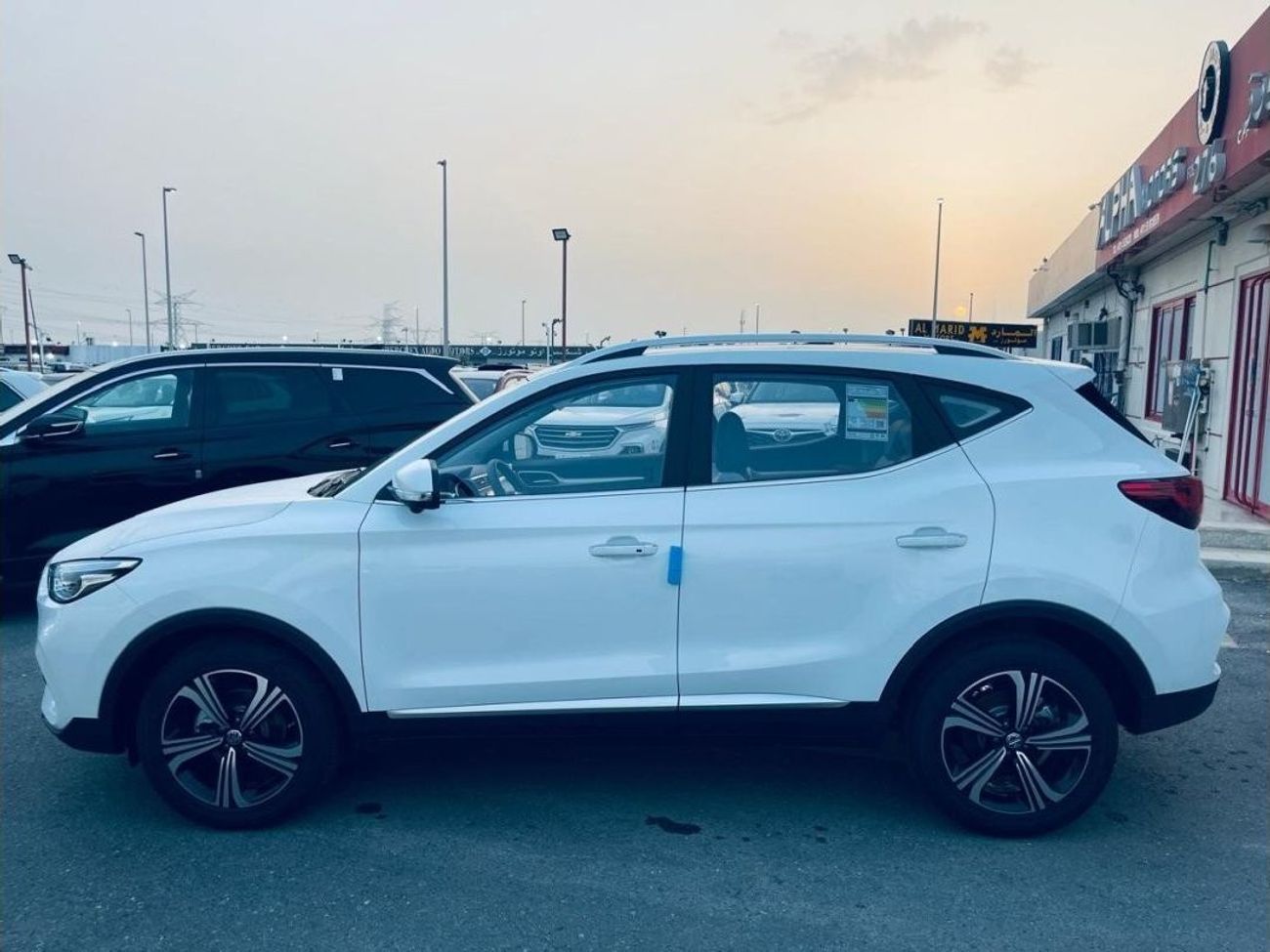 MG ZS 1.5L luxury AT (GCC)