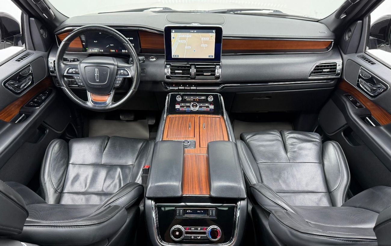 Lincoln Navigator Presidential 3.5L 2019 Lincoln Navigator Presidential, Warranty, Full Lincoln Service History, 8 Sea