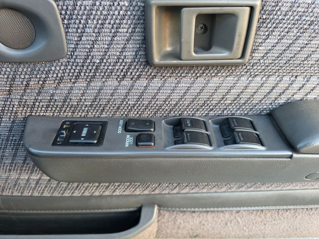 Toyota Hilux TOYOTA HILUX PICKUP RHD 1992 MODEL 2.8 L DIESEL MANUAL(PM11077)