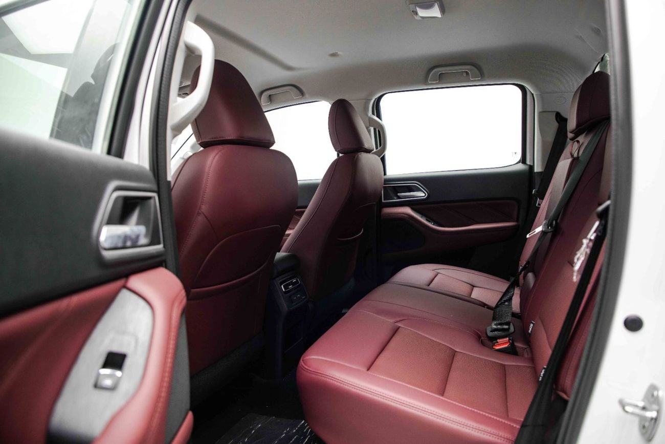 Great Wall Poer 4X4 Double Cab 2.0L - White Inside Black & Red | Export