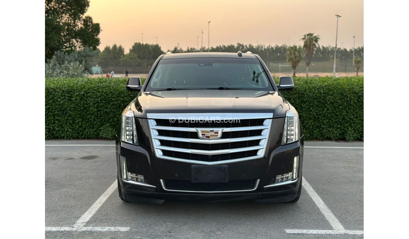 Cadillac Escalade Escalade ESV Platinum 2015 GCC // 2keys // Accident free // Perfect condition
