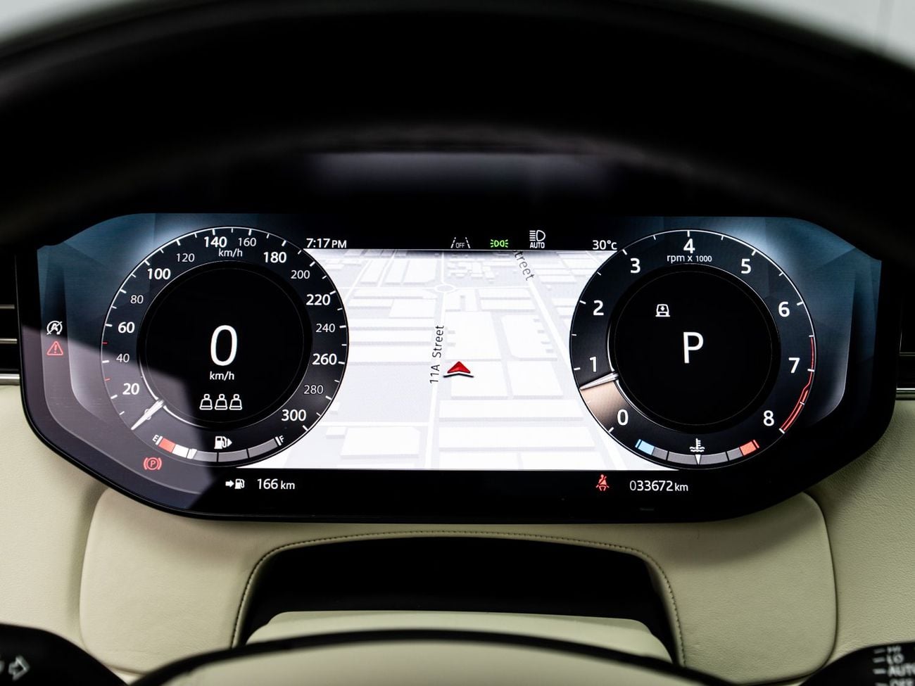 Land Rover Range Rover HSE P530 4.4L SUMMER STARTS NOW | EXCLUSIVE DEAL BY BLACKLINE, 2030 Warranty + Service, GCC