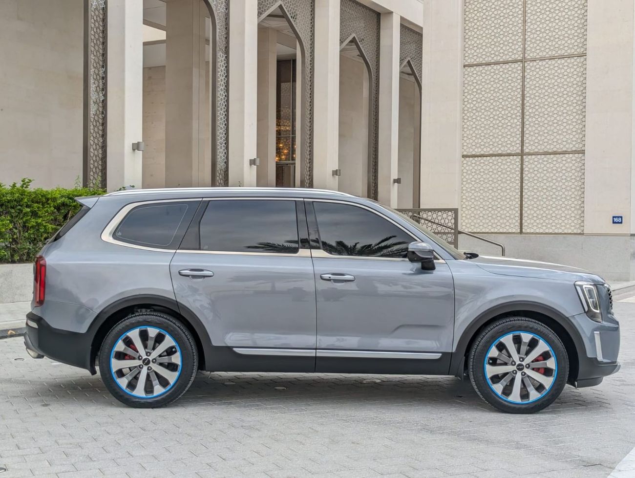 كيا تيلورايد Kia Telluride 2021 LHD grey colour