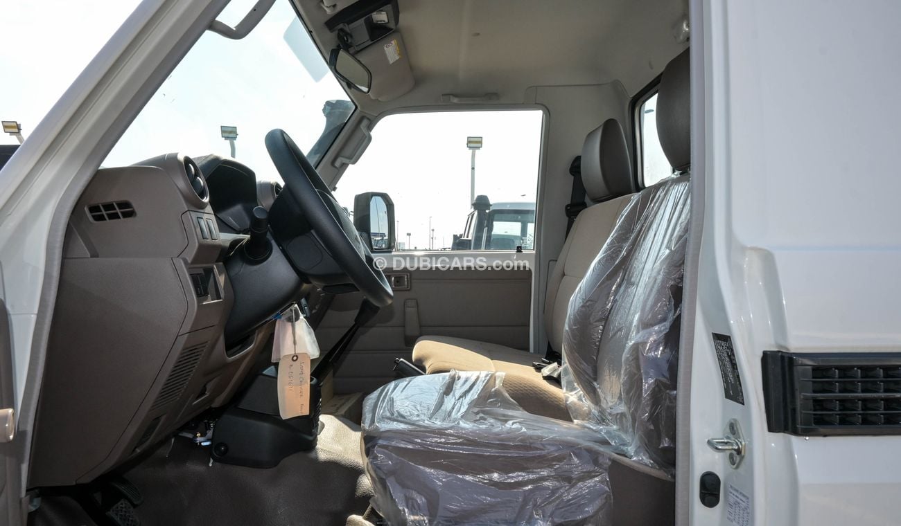 Toyota Land Cruiser Pick Up LC79 SC 4.5L V8 YM 2024 BASIC