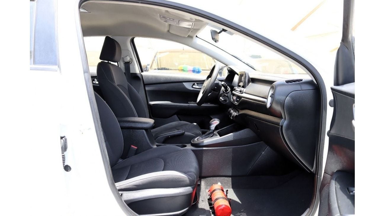 كيا سيراتو EX خالية من الحوادث - خليجي - مكينة 1600 سي سي - بحالة الوكالة من الداخل والخارج