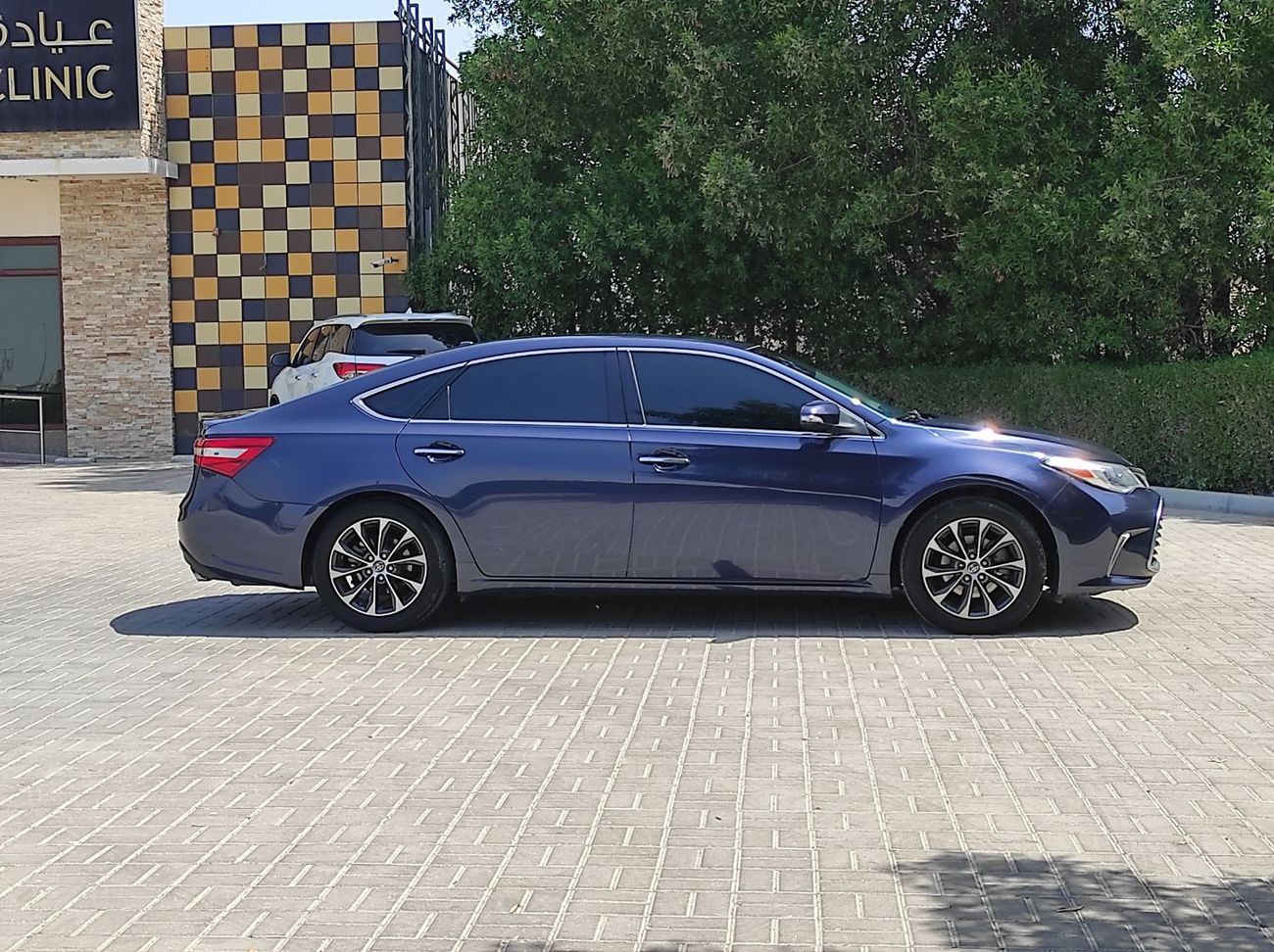 Toyota Avalon Toyota Avalon 2017 xle V6 full options with out sunroof clean car