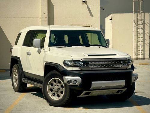 Toyota FJ Cruiser BASE | Manual Transmission | Magnuson Supercharger