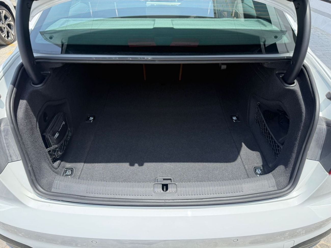 Audi A4 35 TFSI PROGRESS BLACK