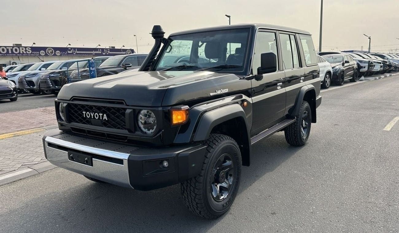 Toyota Land Cruiser 70 GDJ76 RHD AUTOMATIC DIESEL