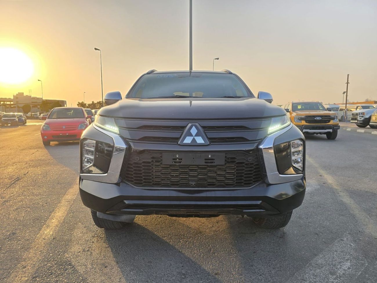 Mitsubishi Pajero 2022 MITSUBISHI PAJERO SUV RHD 2.4 L DIESEL AUTOMATIC (PM06834)