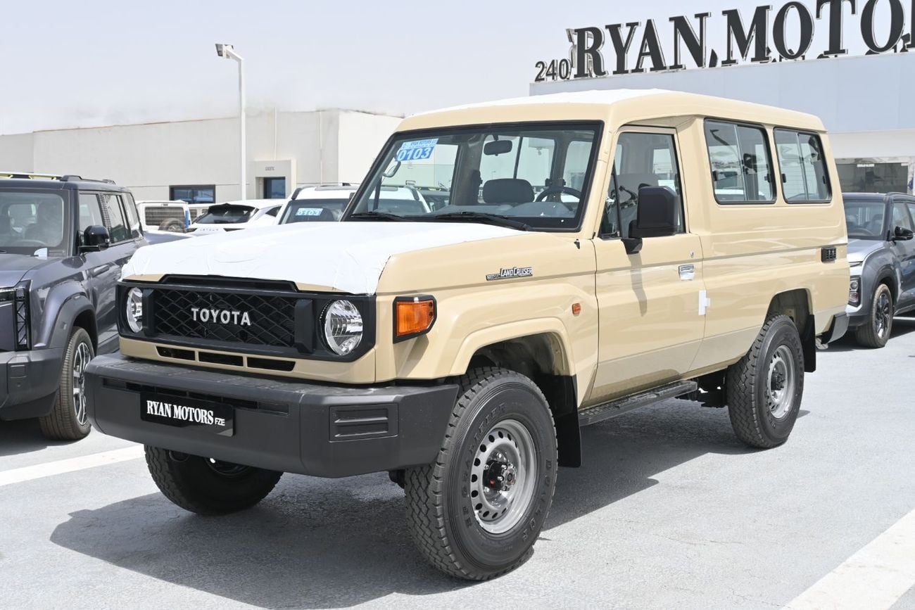Toyota Land Cruiser 70 SWB 4.0L 4WD Toyota Land Cruiser 70 Series HardTop Manual 4.0L V6, Petrol, 4WD