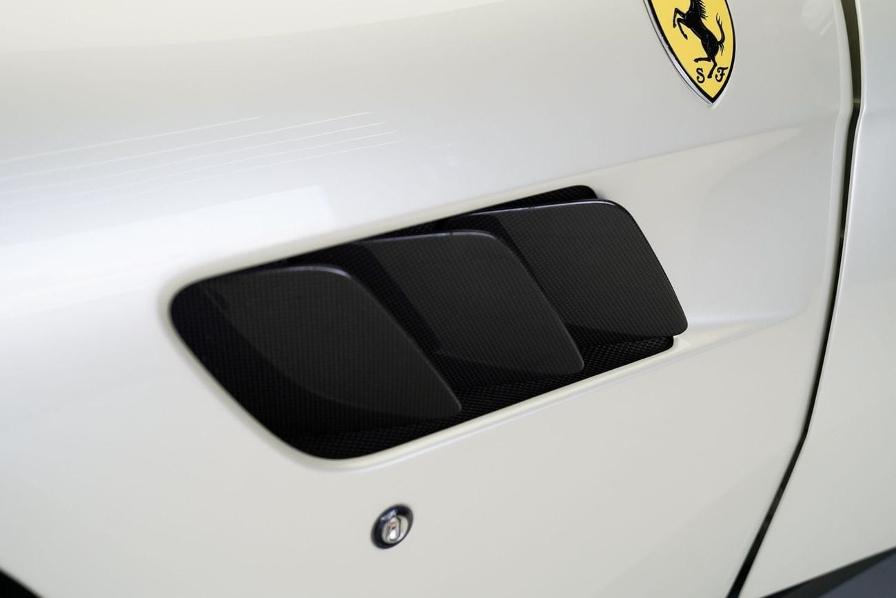 فيراري جي تي سي 4  لوسو T V8