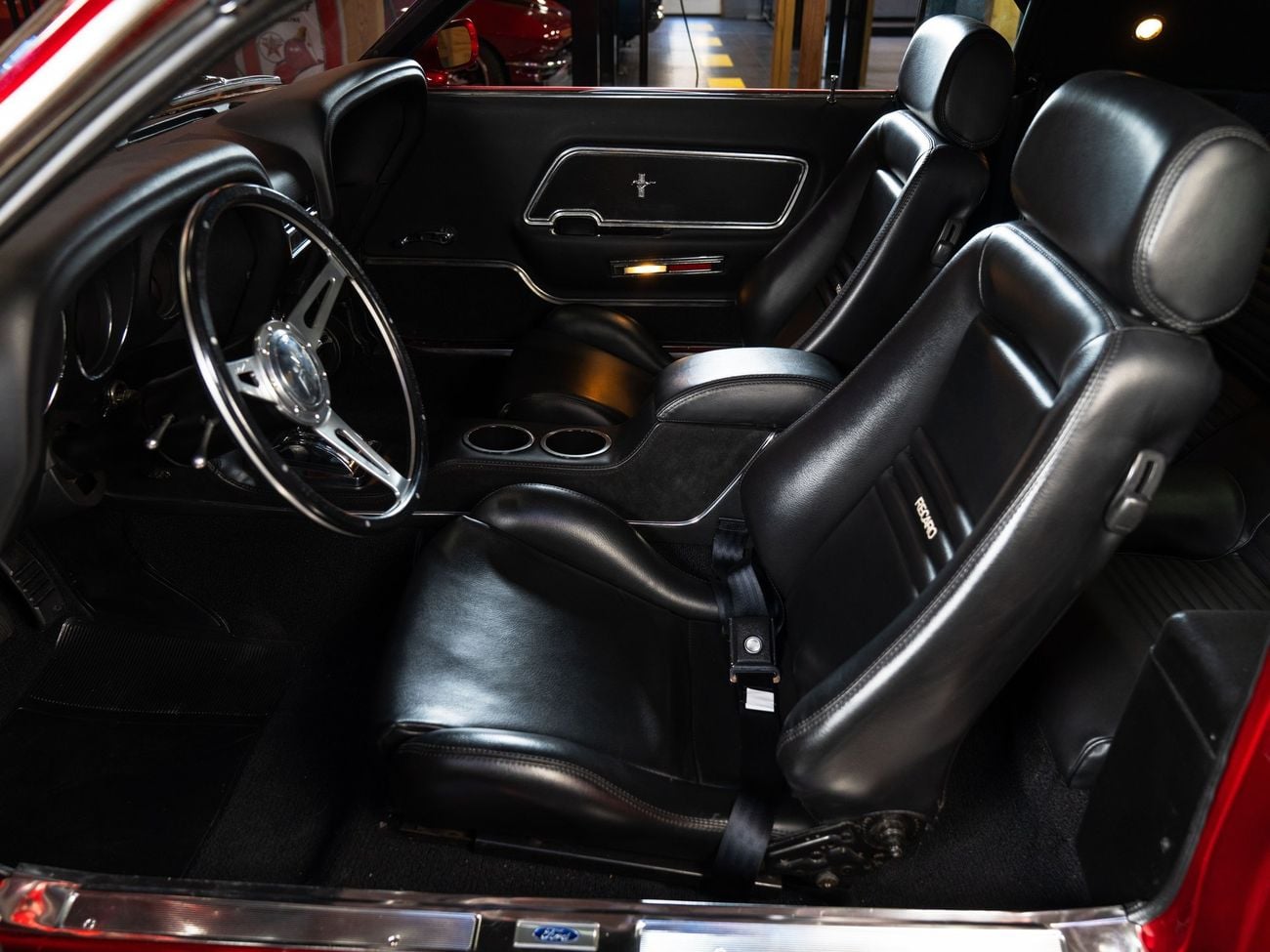 فورد موستانج Fastback Supercharged Predator GT500 Motor Pro Touring Restomod