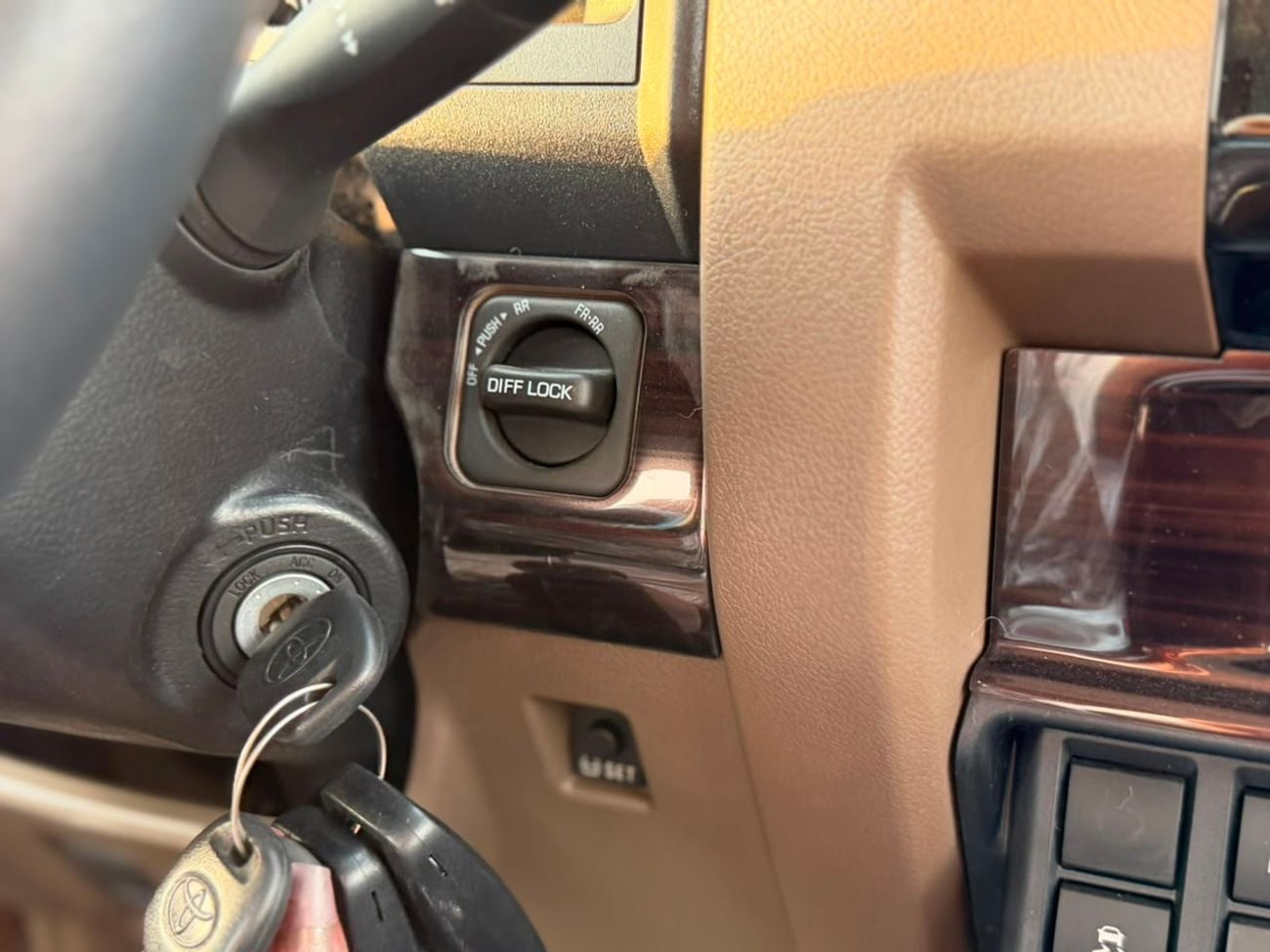 Toyota Land Cruiser 70 LC76 HT VXR