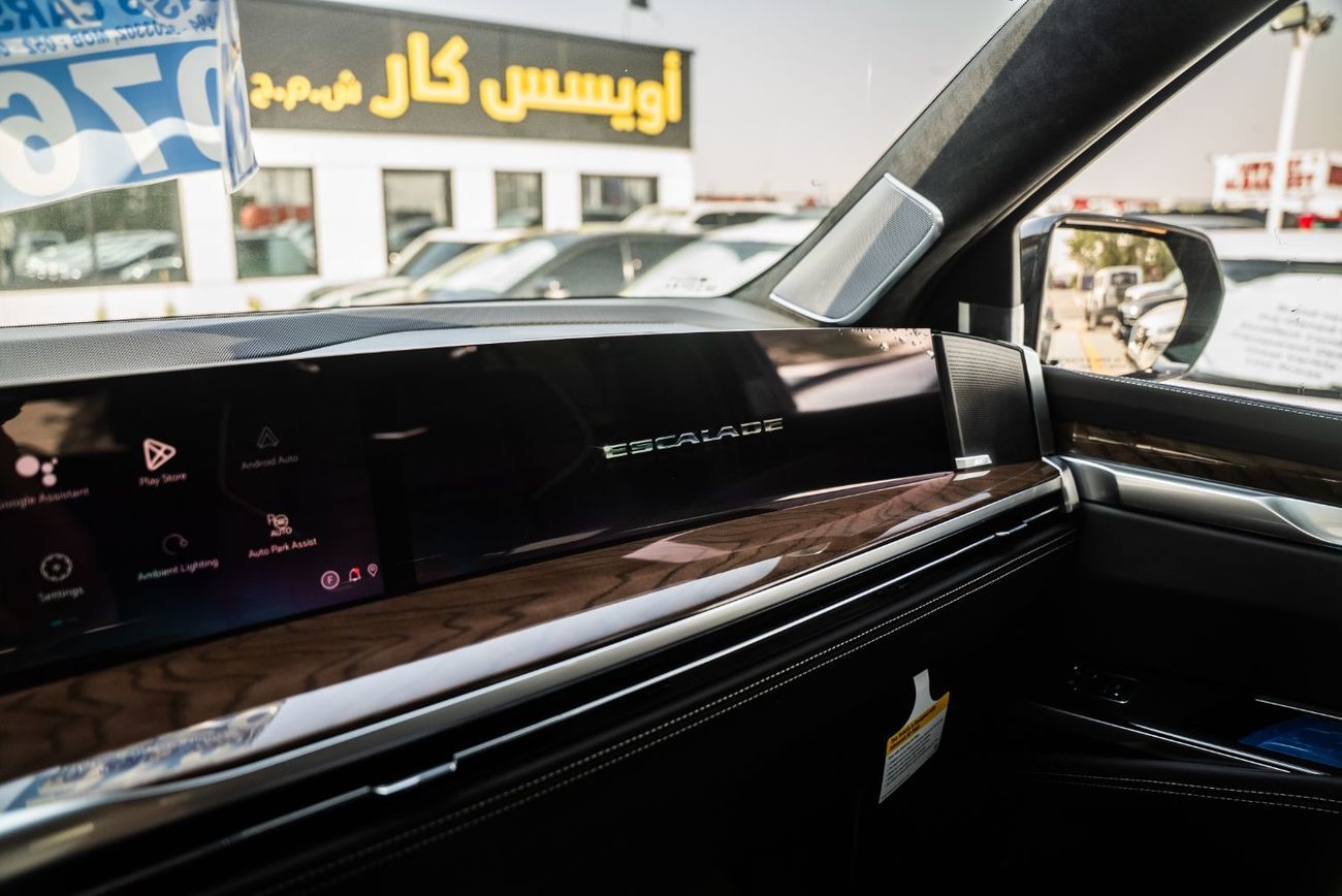 كاديلاك إسكالاد Sport Platinum Executive 6.2L V8 4WD 2026 Brand New American Specs
