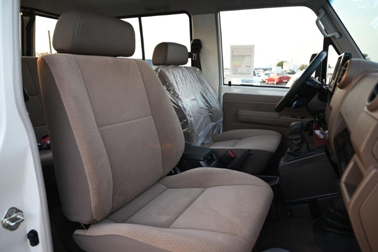 Toyota Land Cruiser 70 71 DLX V6 4.0L Petrol 5 Seater Automatic