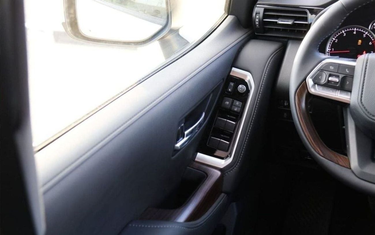 Toyota Land Cruiser Toyota lc300 GXR 3.5L PETROL 2025