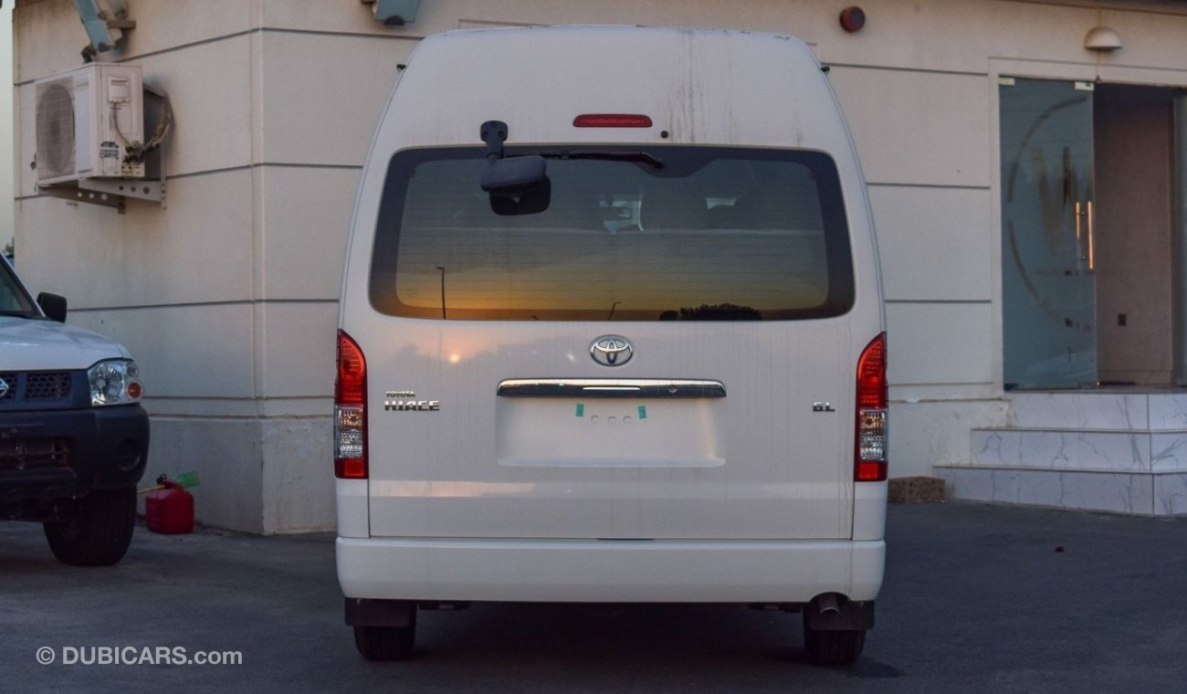 Toyota Hiace 2.5L Diesel 15 Seats