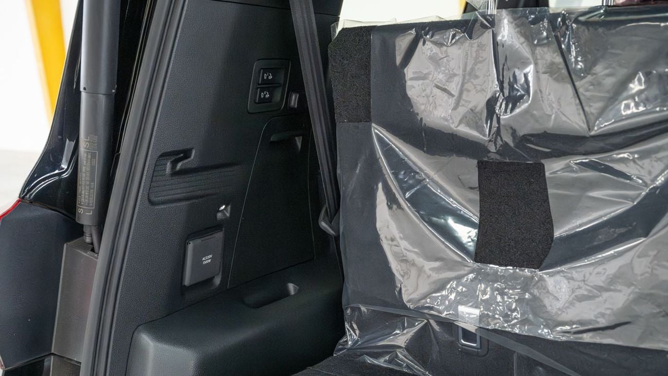 Toyota Land Cruiser TOYOTA LANDCRUISER 3.5 VXR HI HEV -2026YM