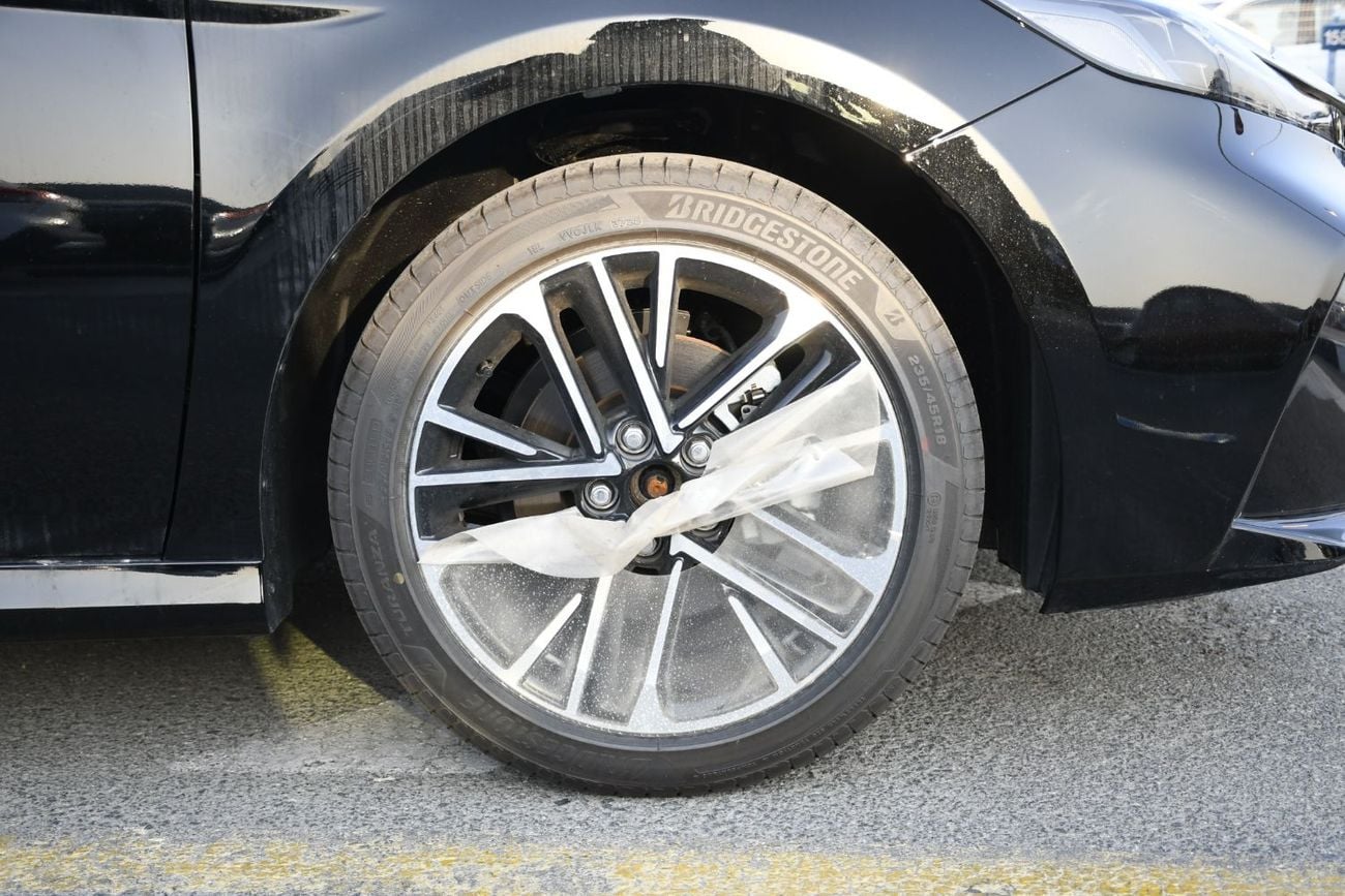 تويوتا كامري 2.5L V4 GLE Petrol ! Rader ! BSM ! Panoramic