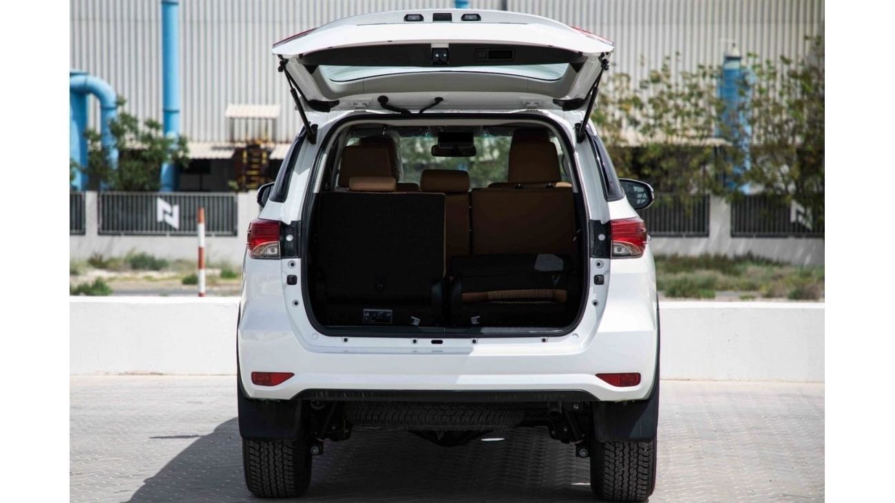 Toyota Fortuner 2023 Toyota Fortuner 2.7 4X4 Low 17 AL - White Pearl inside Chamois | Export Only