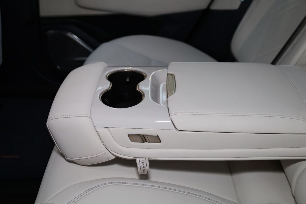 زيكر 001 ZEEKR 001 FLAGSHIP AWD 2024