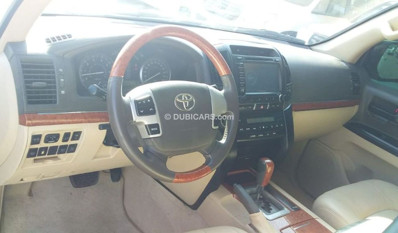 تويوتا لاند كروزر 2014 تويتر لاندكروزر جي اكس ار