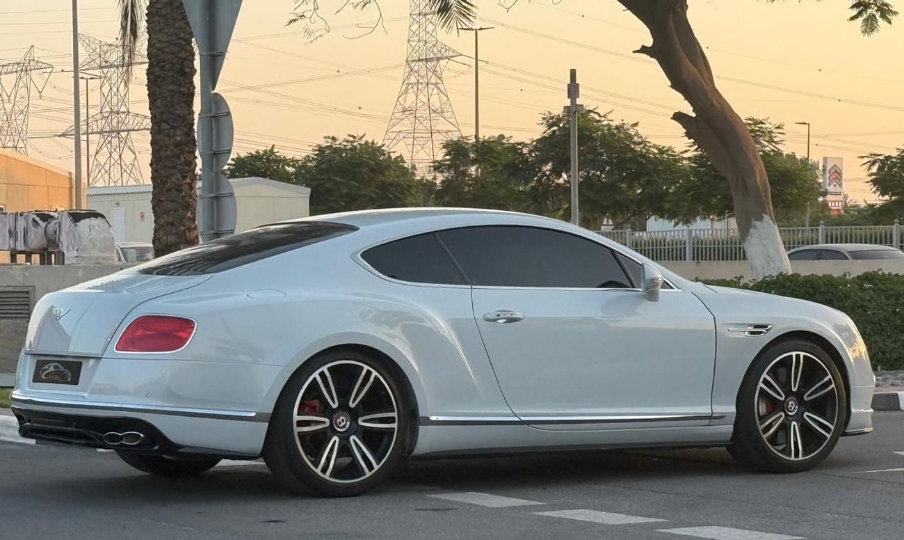 Bentley Continental GT Speed 4.0L Coupe Bentley Continental GT Speed 2013 - GCC Specs - Pristine Condition