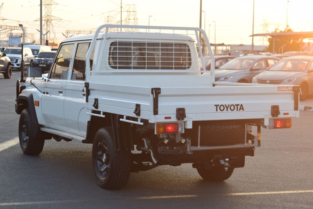 تويوتا لاند كروزر بيك آب Double Cabin 4.5L