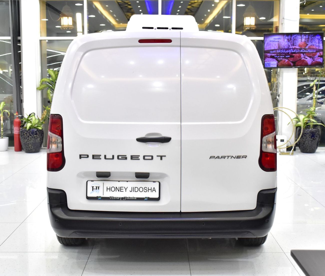 بيجو بارتنر EXCELLENT DEAL for our Peugeot Partner Chiller ( 2025 Model ) in White Color GCC Specs