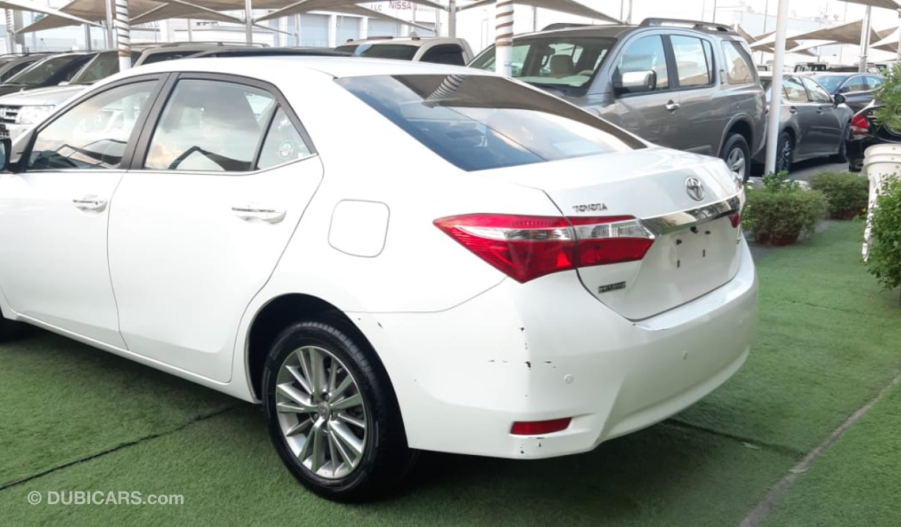 Toyota Corolla Gulf number one, rear camera aperture, control screen, cruise control, sensors, in excellent conditi