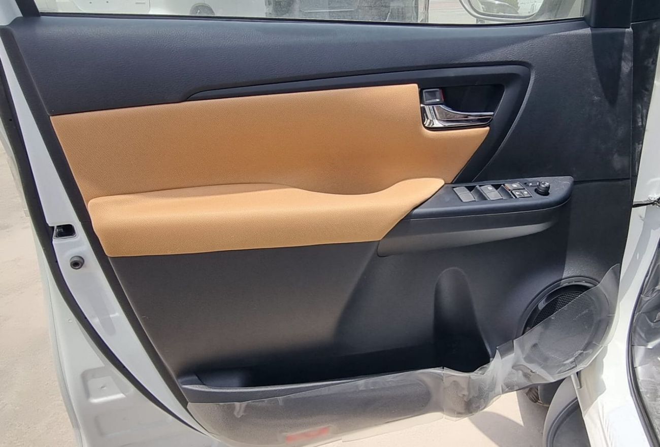 تويوتا فورتونر TOYOTA FORTUNER 2.7L 4x4 PETROL MY 2025