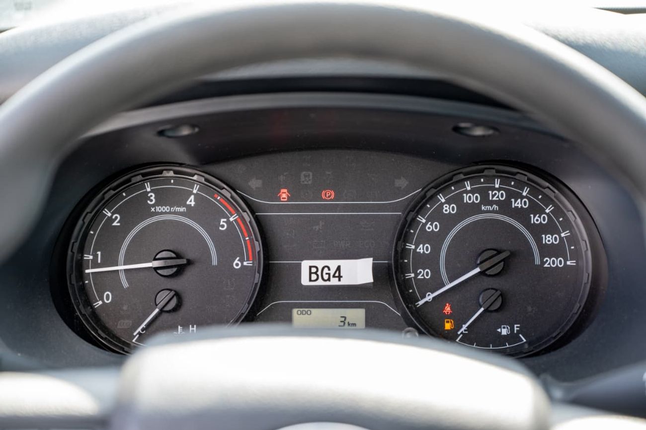 تويوتا هيلوكس 2.4GD | Manual | Diesel | Pickup Truck | Four Wheel Drive | 5 Seats | 4 Door