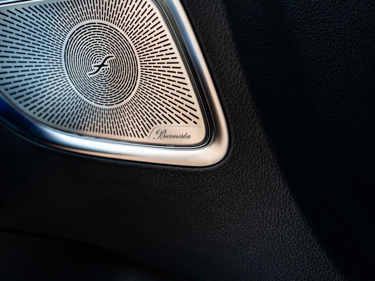 Mercedes-Benz C 200 Premium 2.0L