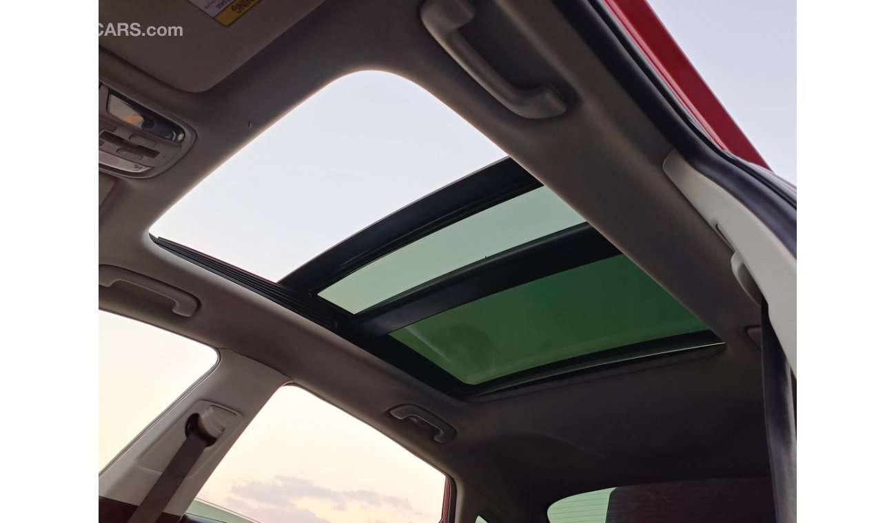 كيا أوبتيما Full Option Chrome Grill with Panoramic Roof, & Leather & Driver Power Seat  (LOT #  241058)