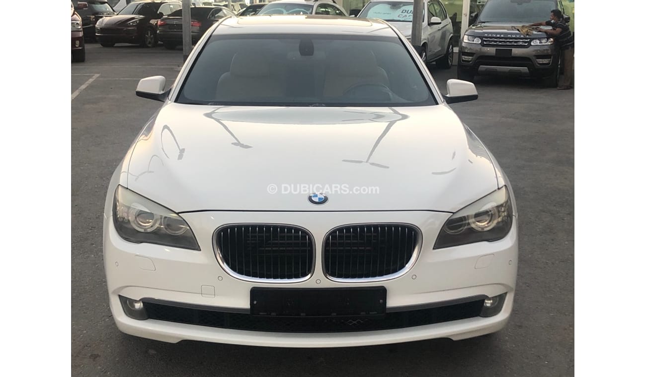 BMW 750Li BMW 750 model 2012 GCC car prefect condition full option sun roof leather seats back camera back air