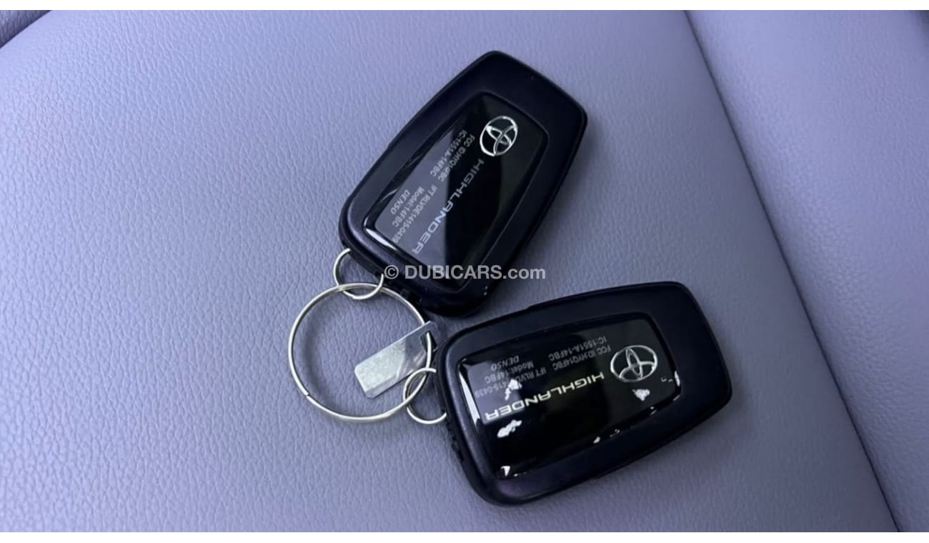 Toyota Highlander 2022 Toyota Highlander XLE AWD 4x4 Full Option Without Paint