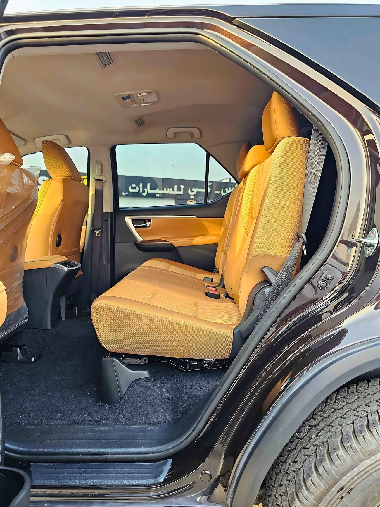 Toyota Fortuner FULL OPTION | 2.7L V4 PETROL | PUSH START | DVD CAMERA | AUTO A/C (CODE # FPF2)