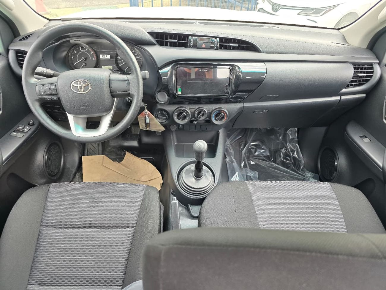 تويوتا هيلوكس GL 2.4L Single Cab Utility