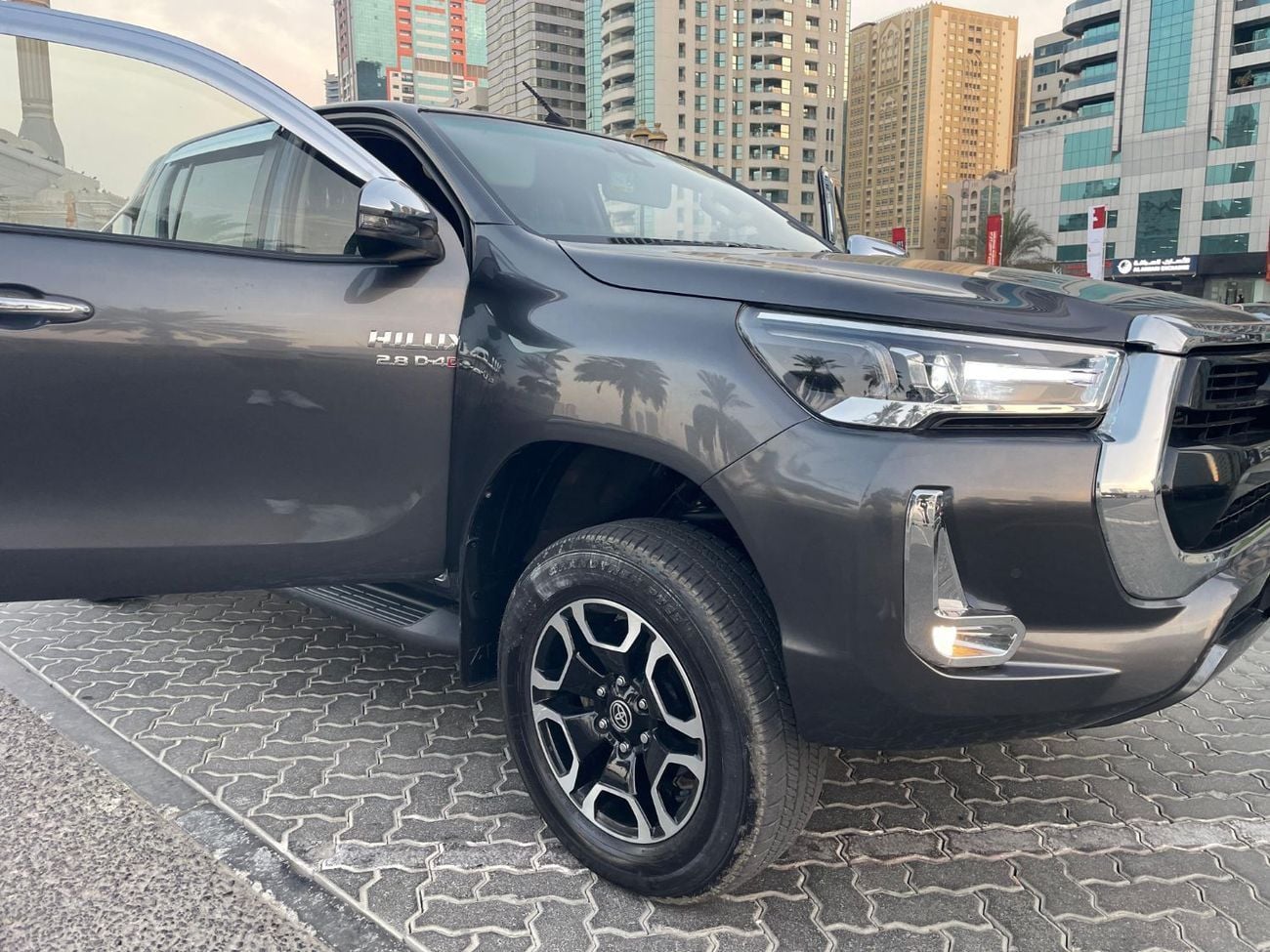 تويوتا هيلوكس SGLX Toyota Hilux SR5 full option export from Australia