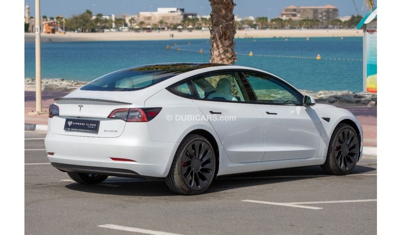 Tesla Model 3 Long Range Tesla Model 3 Performance  White Interior  GCC 2022 9,400 KM Auto Pilot AED Under Warrant