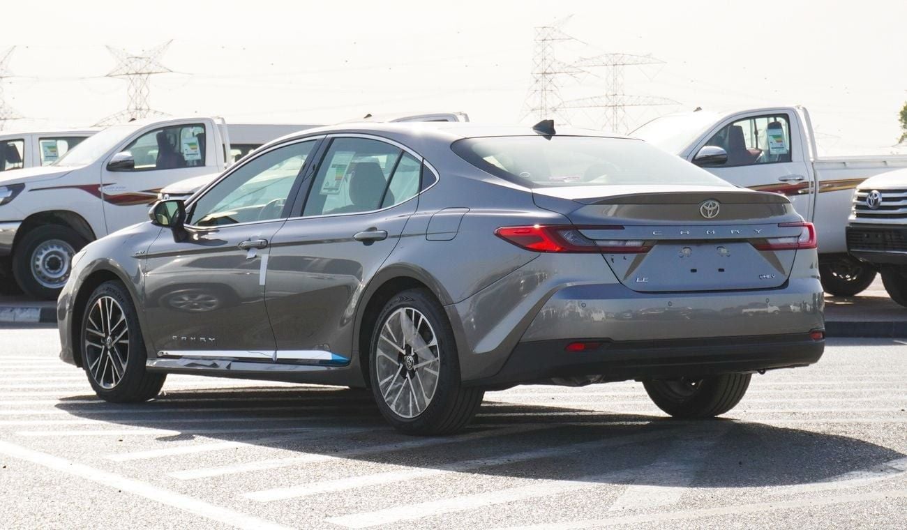 Toyota Camry LE  HEV 2.5L HYBRID